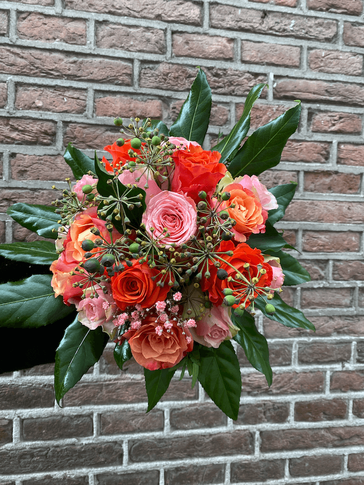 Prachtige Boeketten van Bloembinderij In Den Kroon. Met bloemen laat je jouw gevoel spreken.